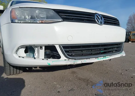 2013 Volkswagen Jetta 2.5L Se z USA, uszkodzony, nr VIN 3VWDX7AJ9DM384700